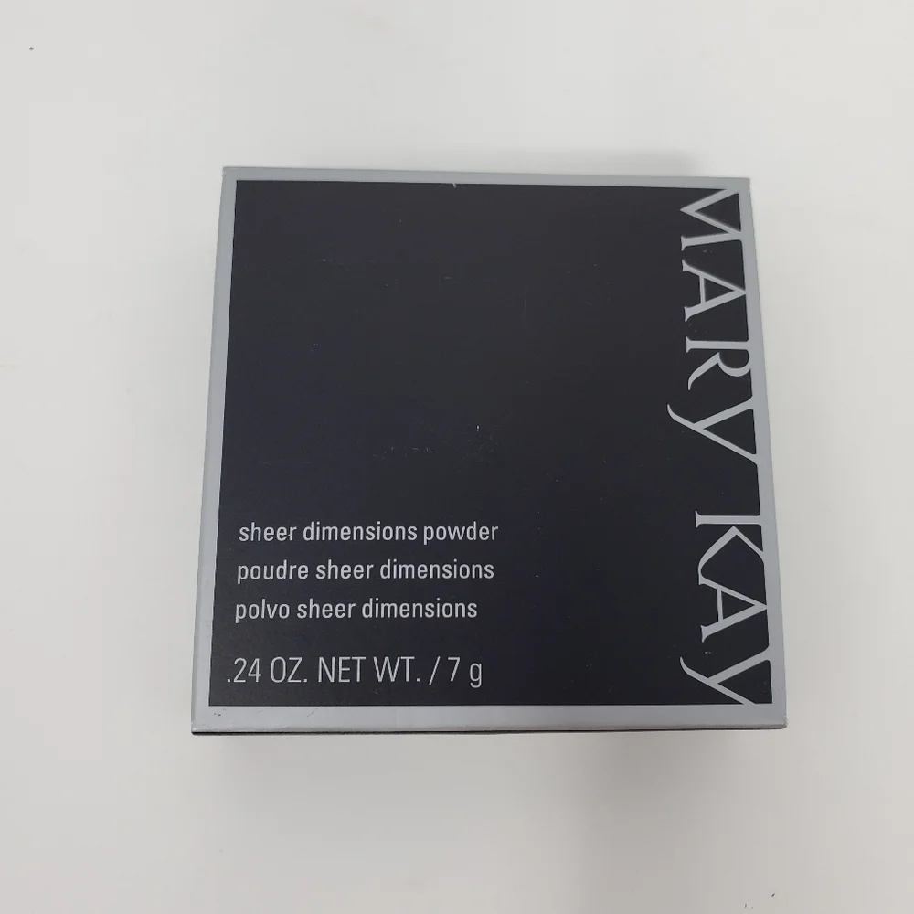 NIB Mary Kay Sheer Dimensions Powder- Lace